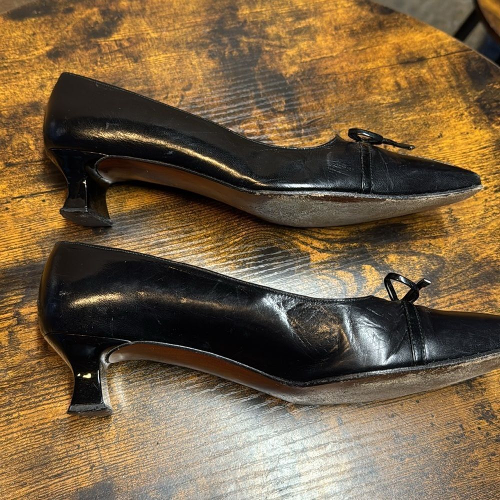 Stuart Weitzman Pointed Toe Low Heel Pumps Black … - image 7